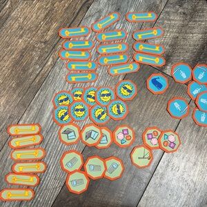 Key To Stem & key to living world bundle of  2013 Brownie (ember) badges GGC